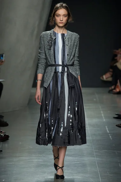 Look 24